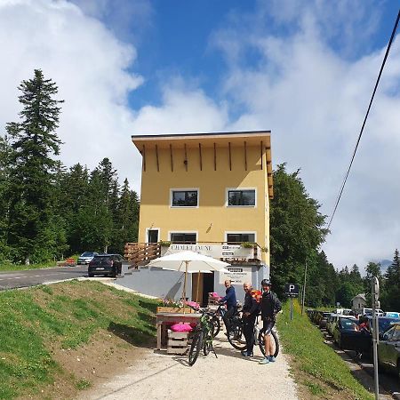 Chalet Jaune Charmant Som Sarcenas Kültér fotó