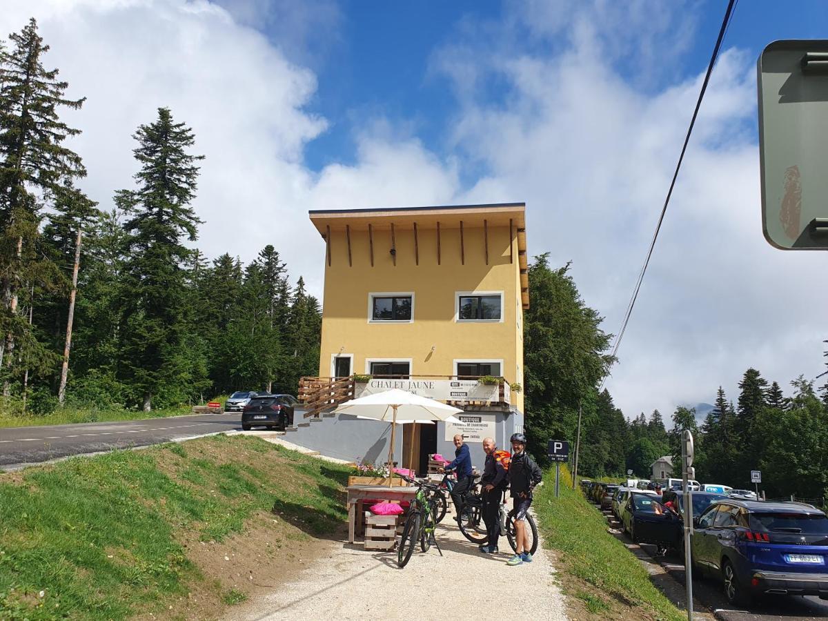 Chalet Jaune Charmant Som Sarcenas Kültér fotó